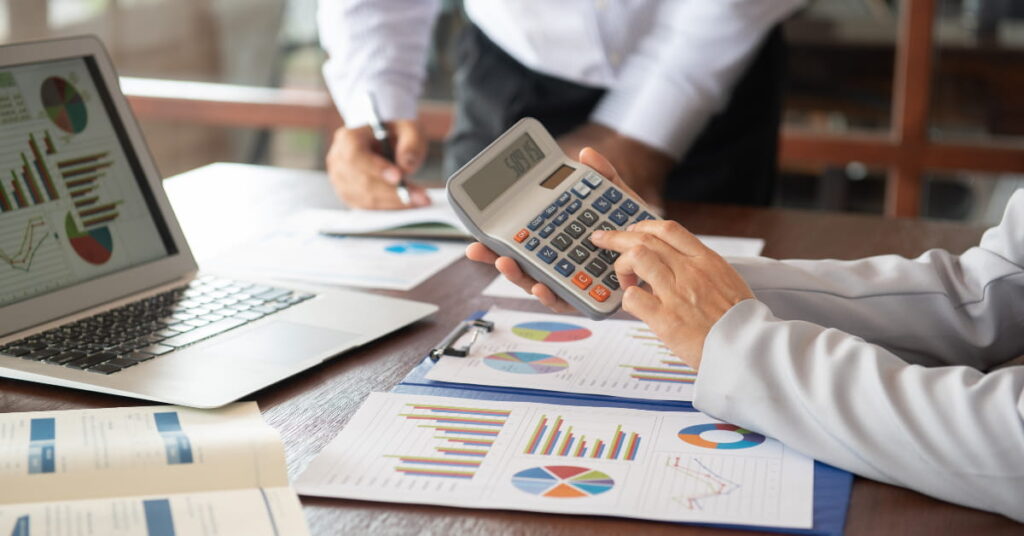 Cálculo financiero de subvenciones para pymes con análisis de datos empresariales
